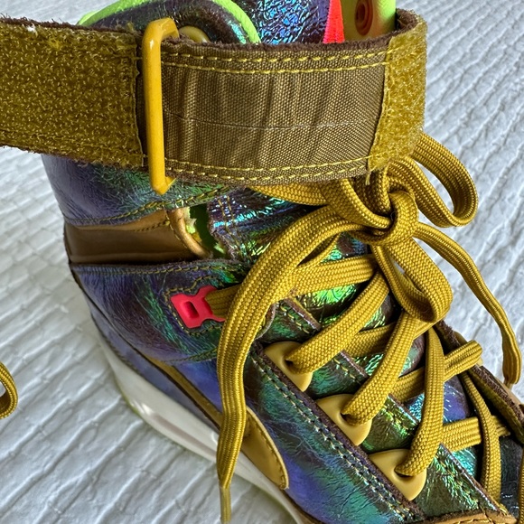 RARE Nike Air Revolution Sky Hi WORLD CUP GOLD TROPHY PACK sneakers - W size 9 - Picture 9 of 9